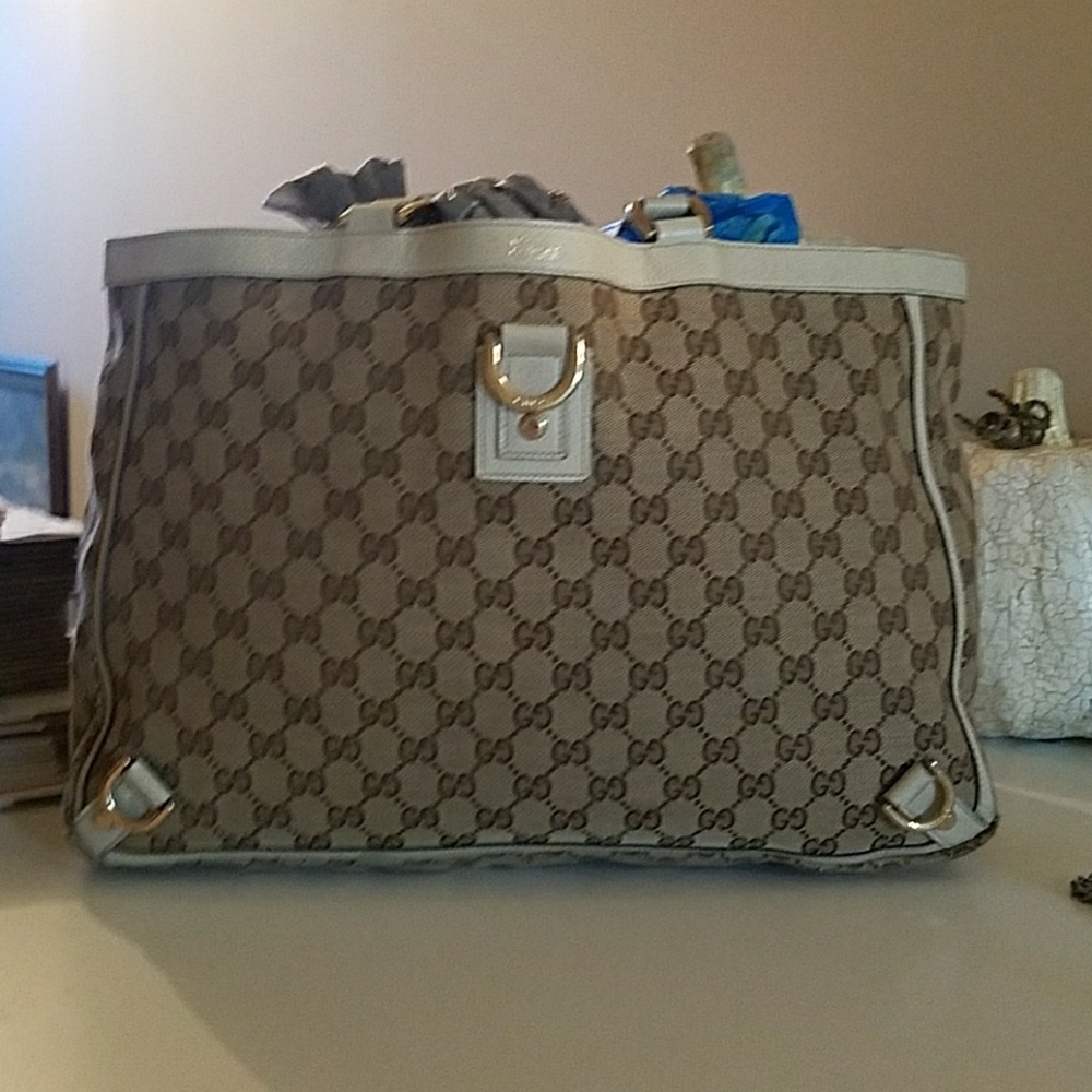 Handbag